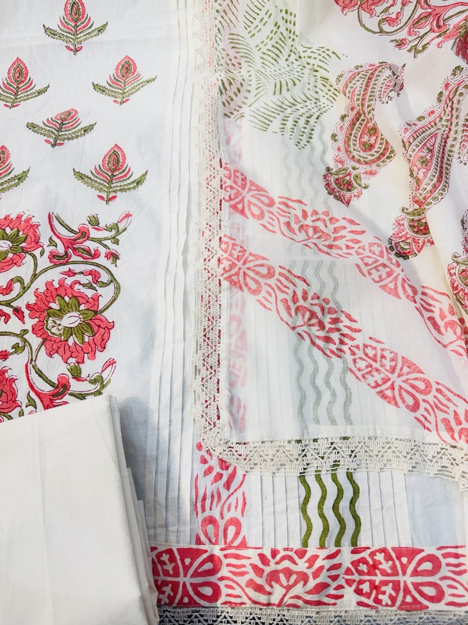 Beautiful Off White Cotton Suit Set