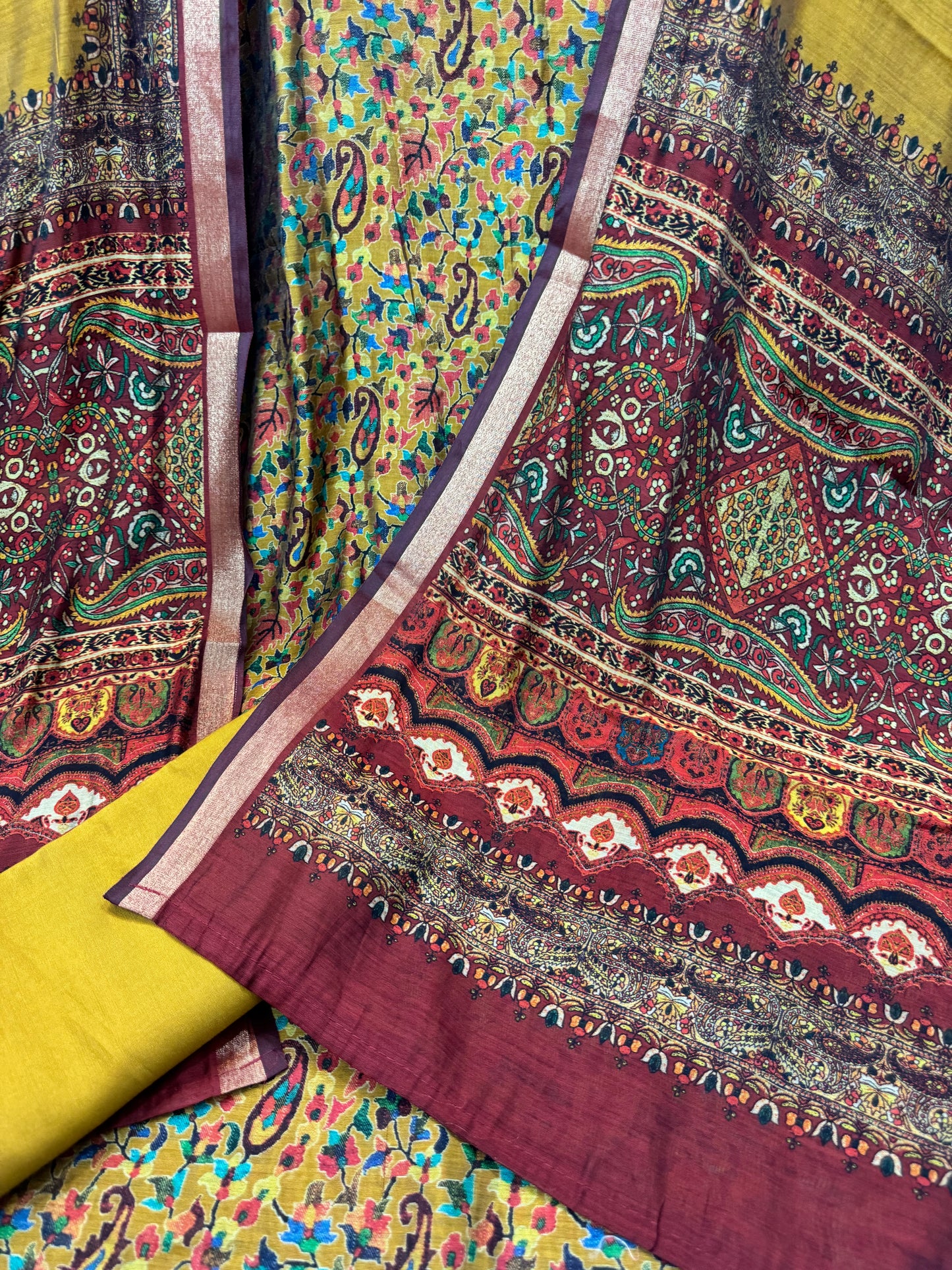 Maheshwari Silk Siit