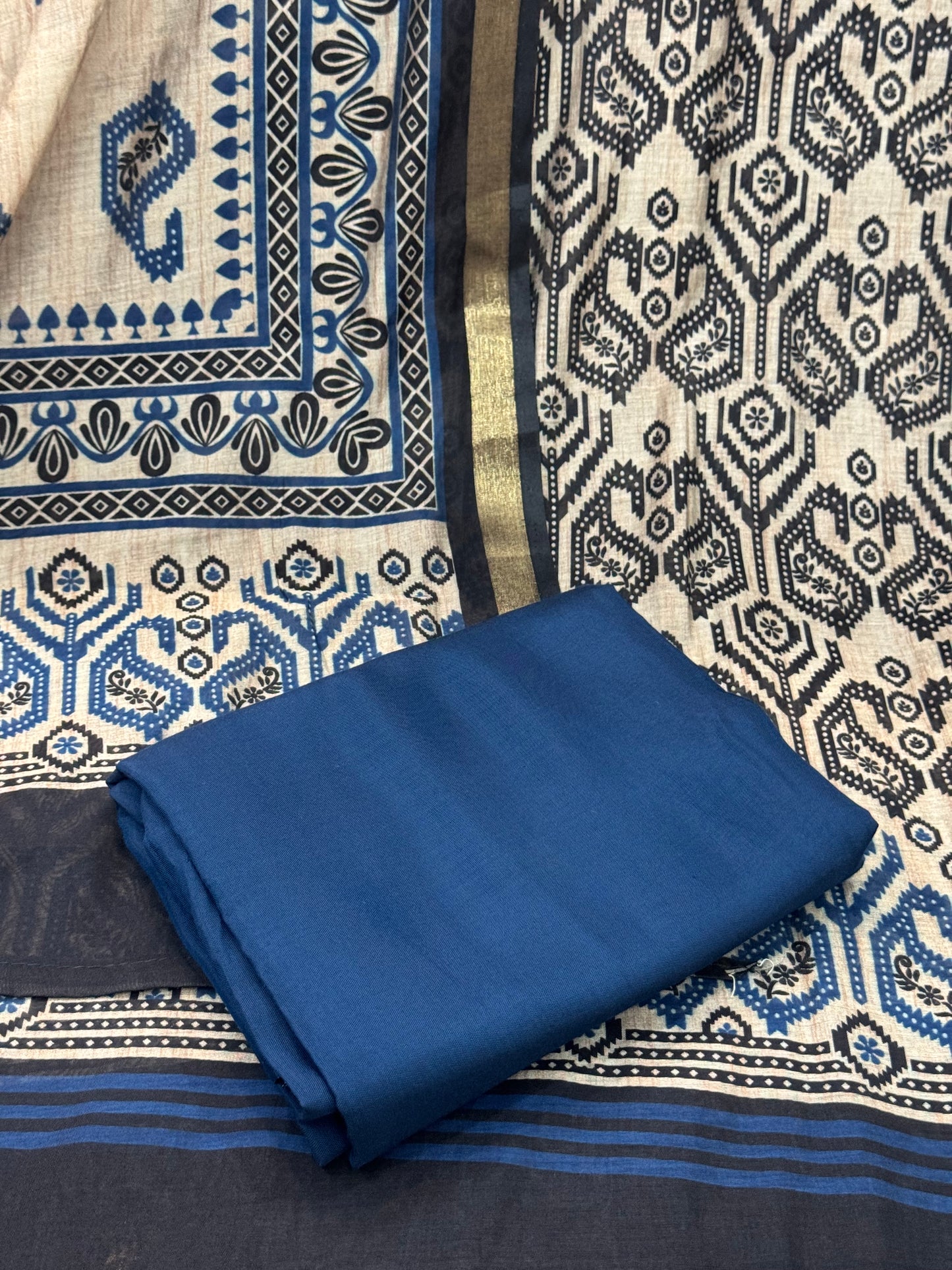 Maheshwari Silk Siit