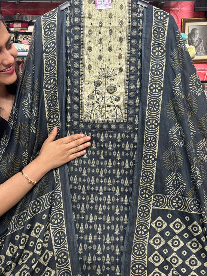 Cotton Suit with thread Designing