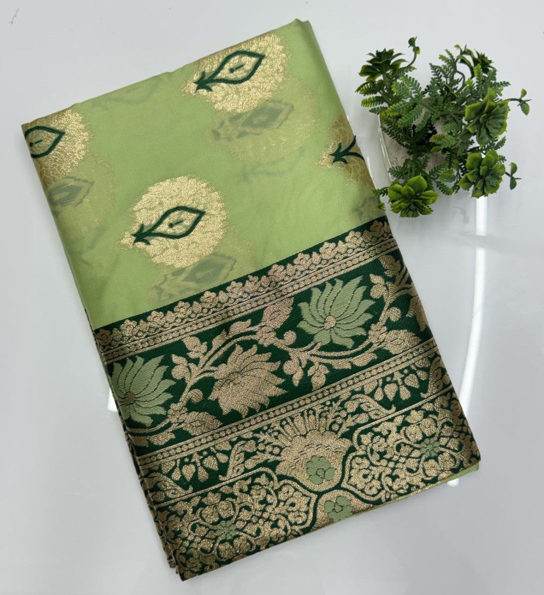 Banarsi Weaving Saree