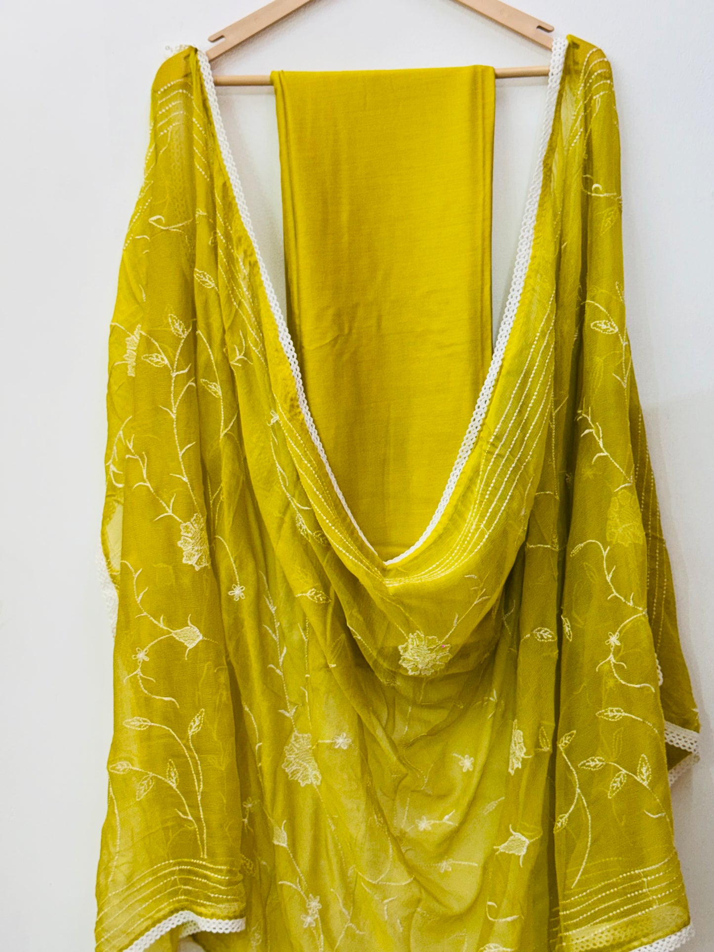 Beautiful thread work muslin suit with heavy Jaal work dupatta